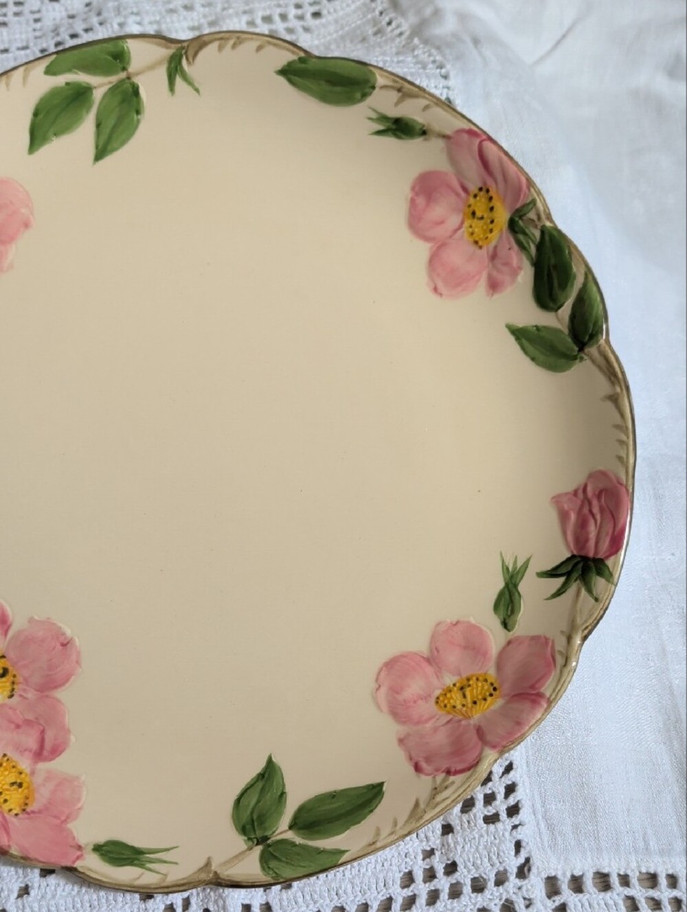Franciscan Earthenware Large Round Serving Dish - Picture 3 of 4